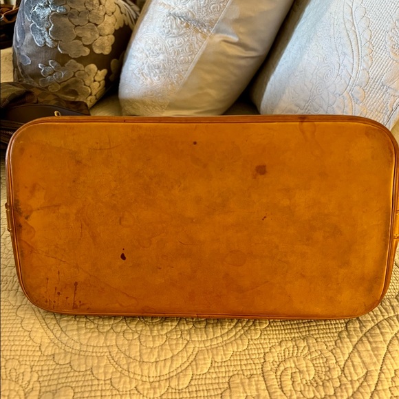 Authentic Louis Vuitton Monogram Alma - Picture 6 of 9